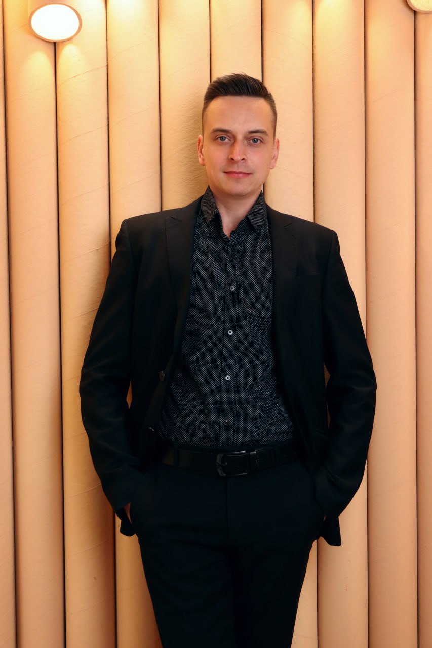 Александр Плахотник Александр Плахотник